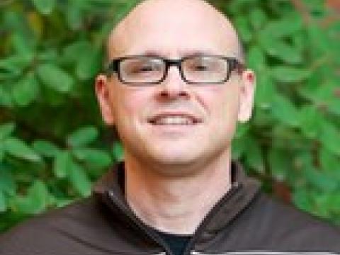Headshot of Scott Stewart.